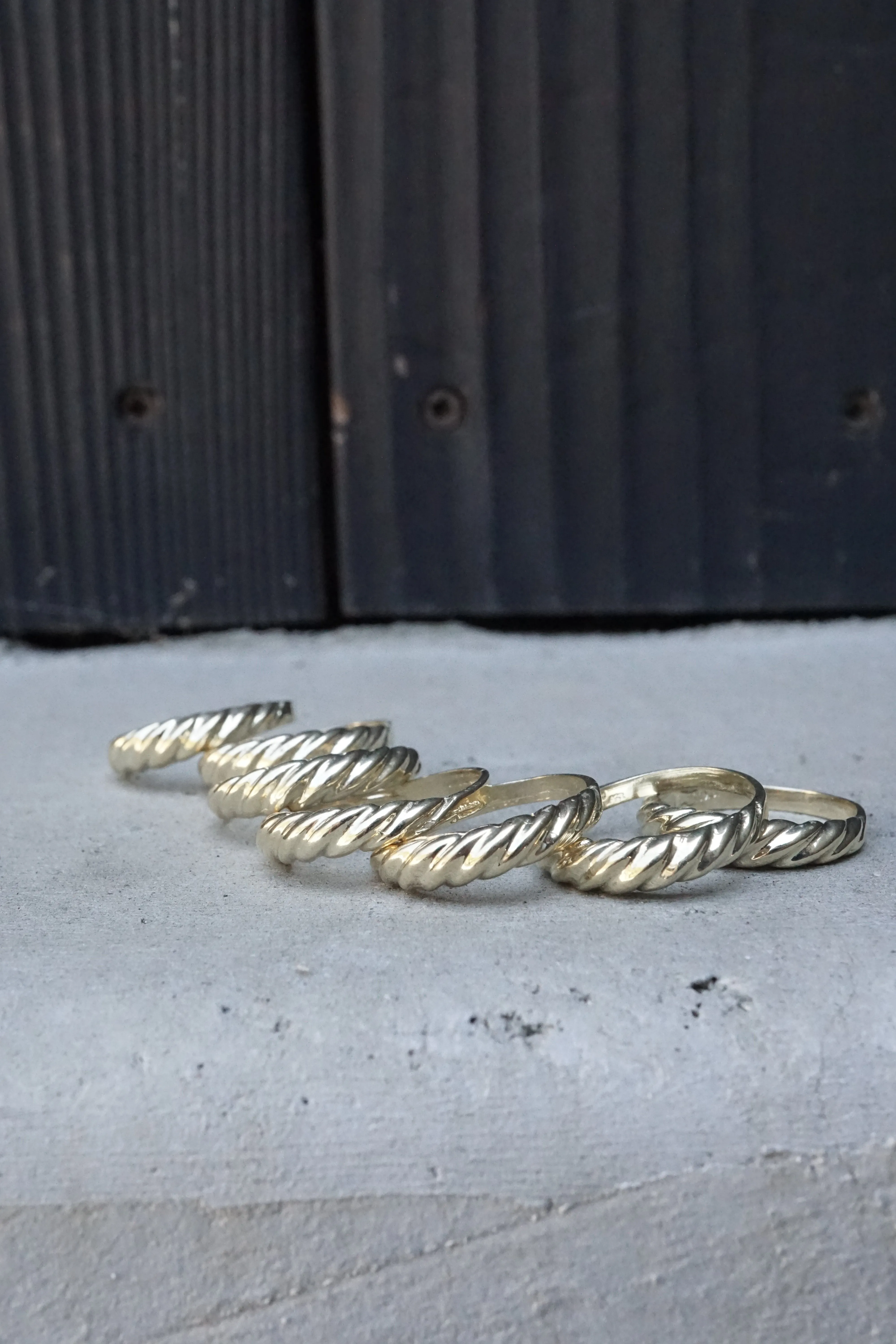10k Gold Skinny Croissant Pinky Ring