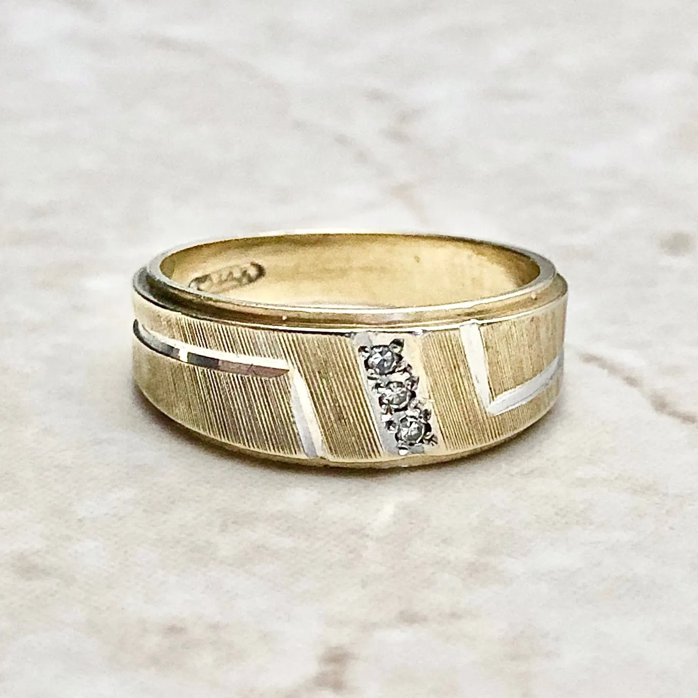 14 Karat Yellow Gold Diamond Wedding Band Ring