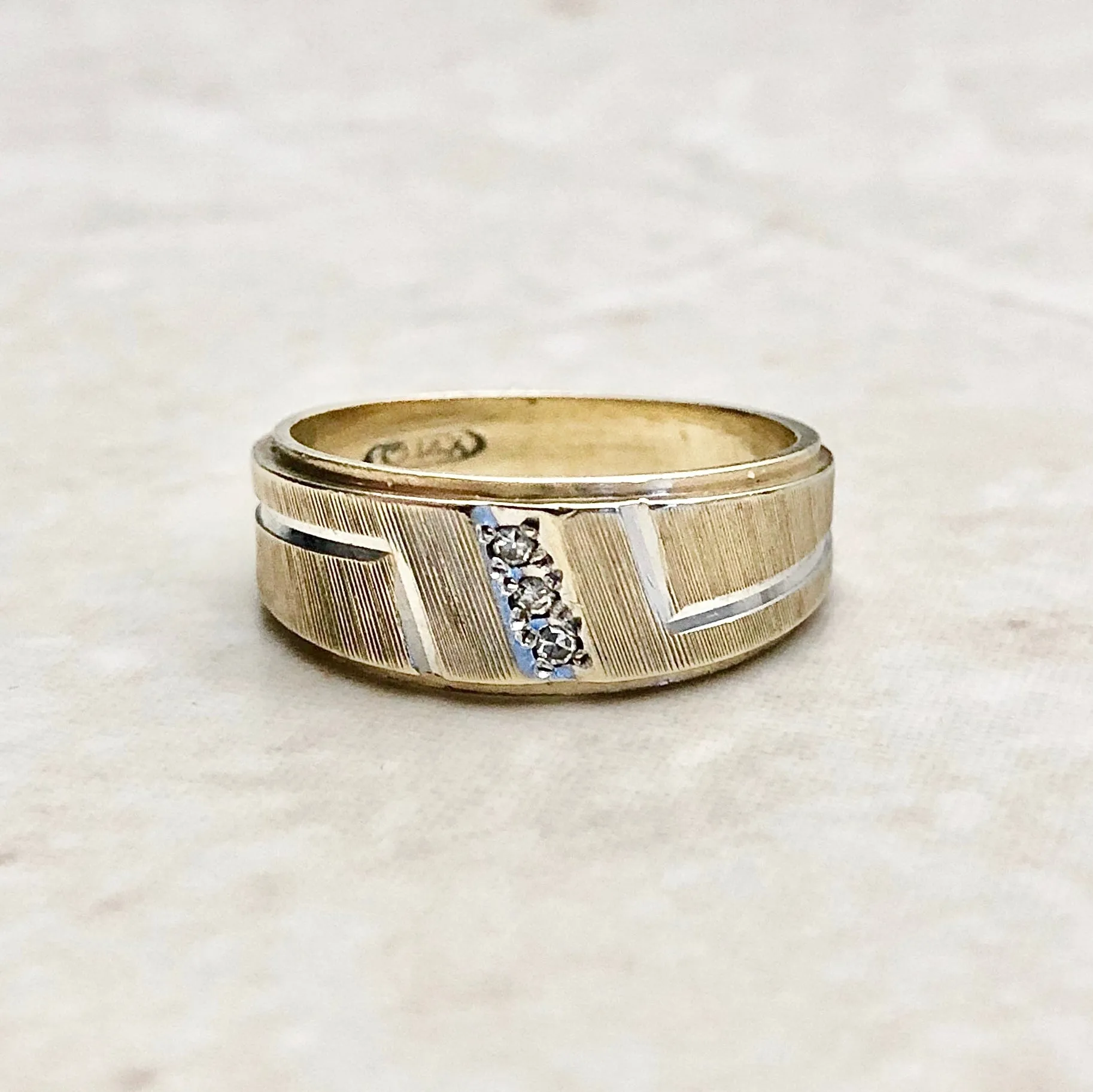 14 Karat Yellow Gold Diamond Wedding Band Ring