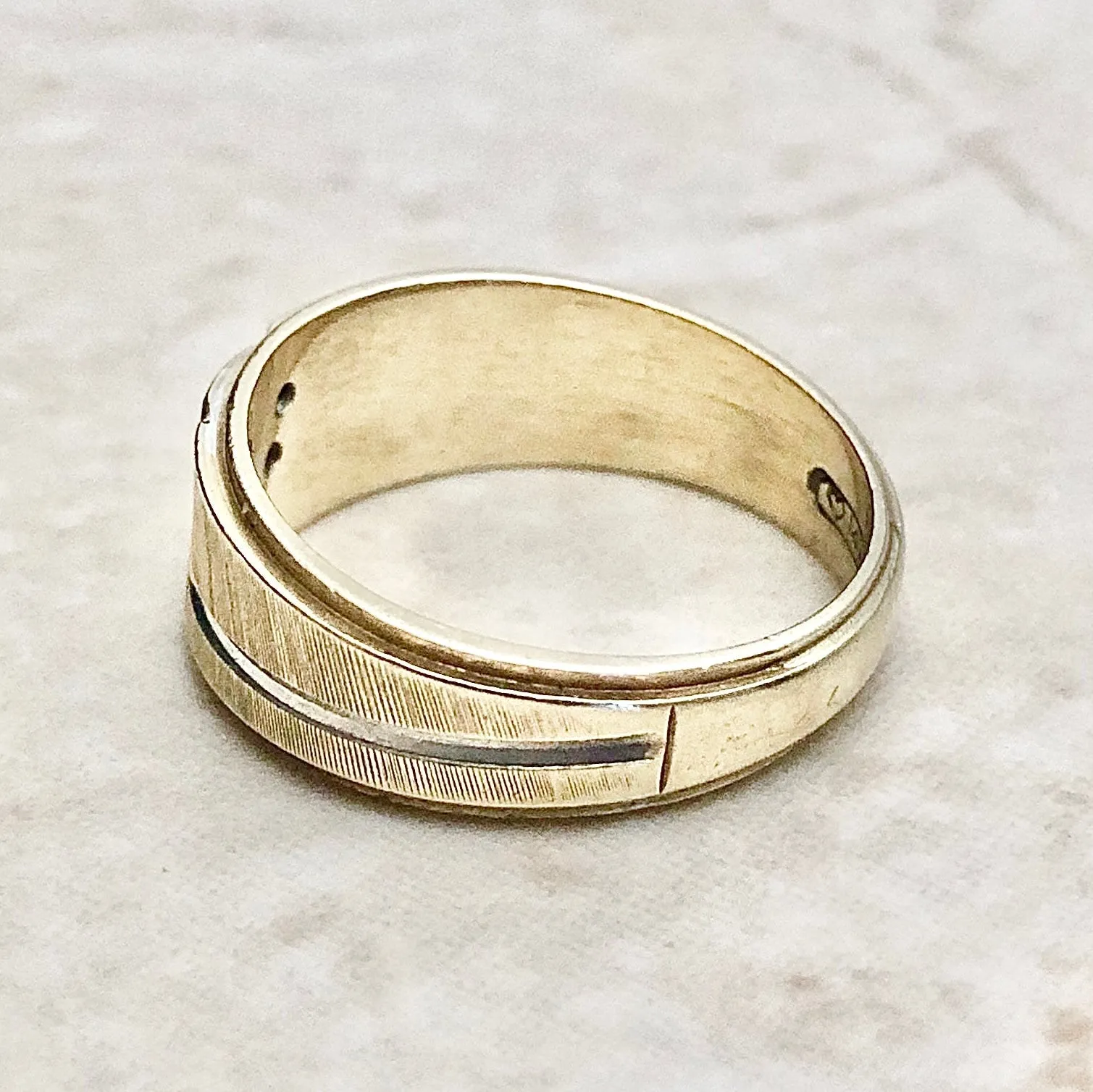 14 Karat Yellow Gold Diamond Wedding Band Ring