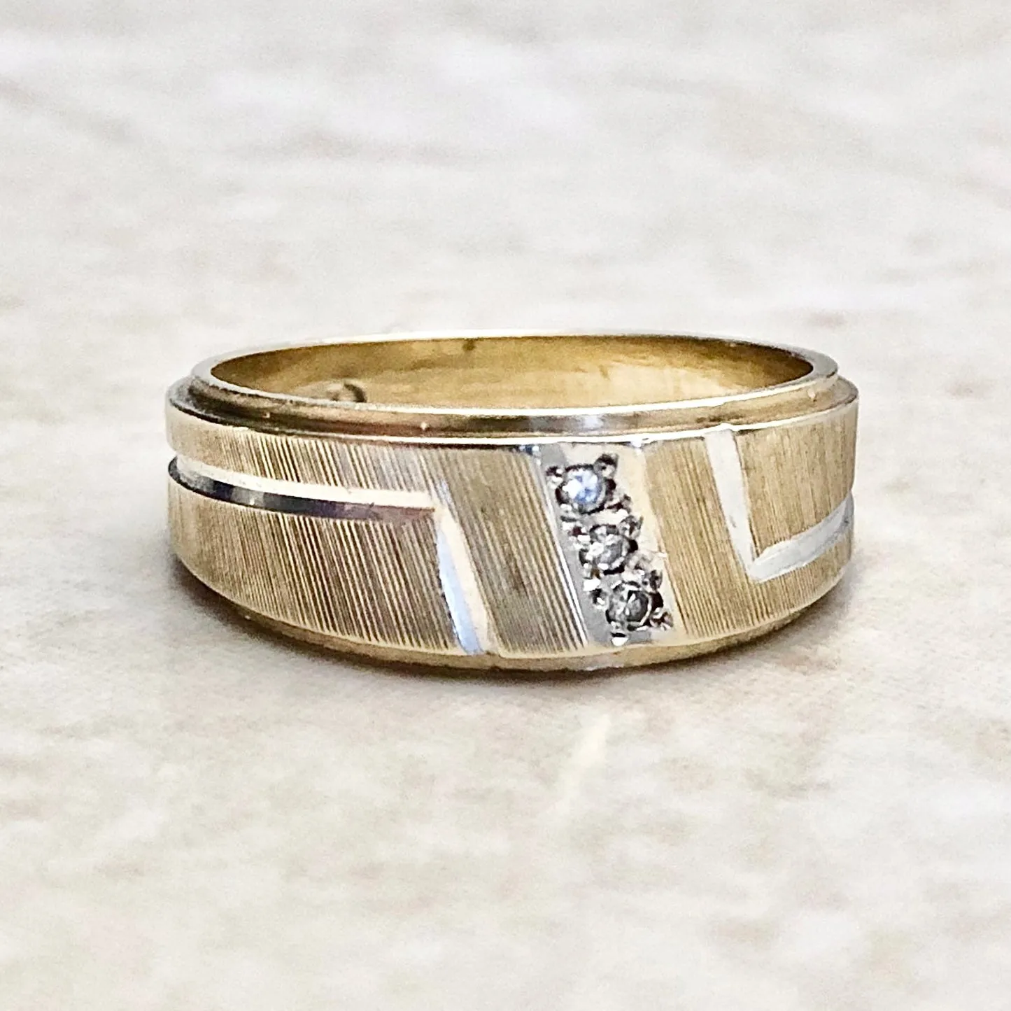 14 Karat Yellow Gold Diamond Wedding Band Ring