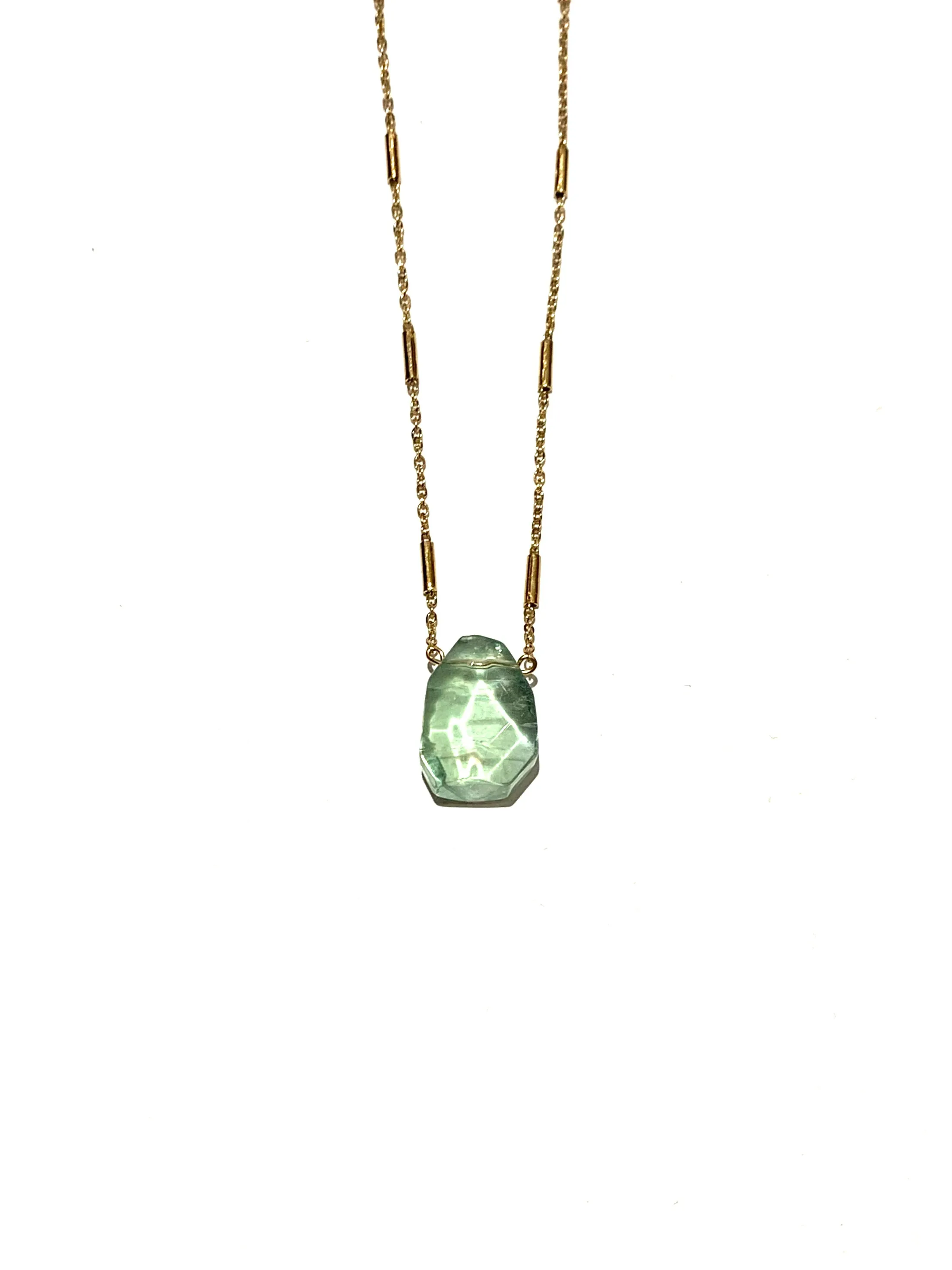 AMALGAMA ENTRE TRES- Rainbow Fluorite Crystal Necklace