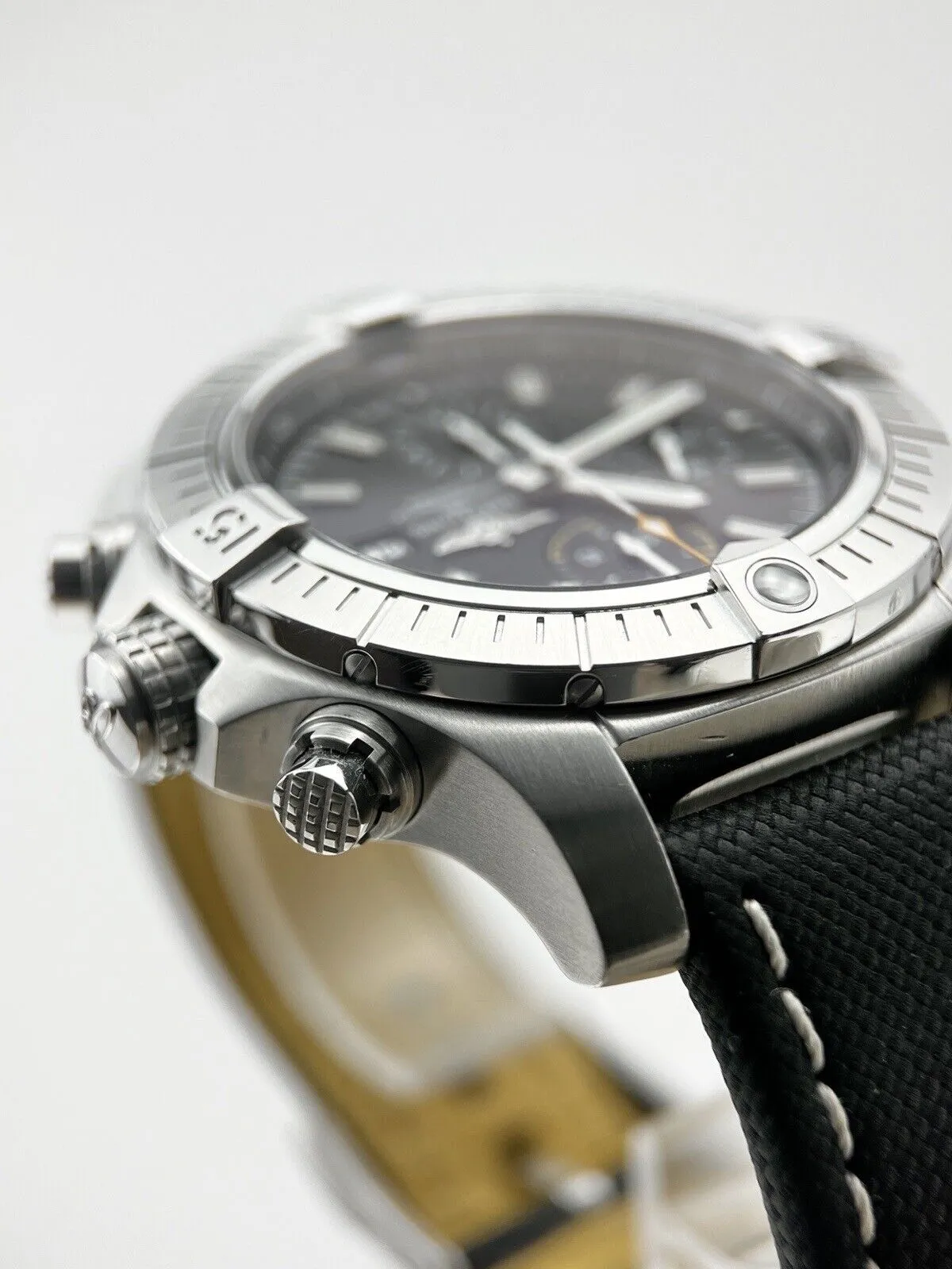 BREITLING Avenger chronograph 45mm A13317 Black Dial Automatic Men's Watch B&P