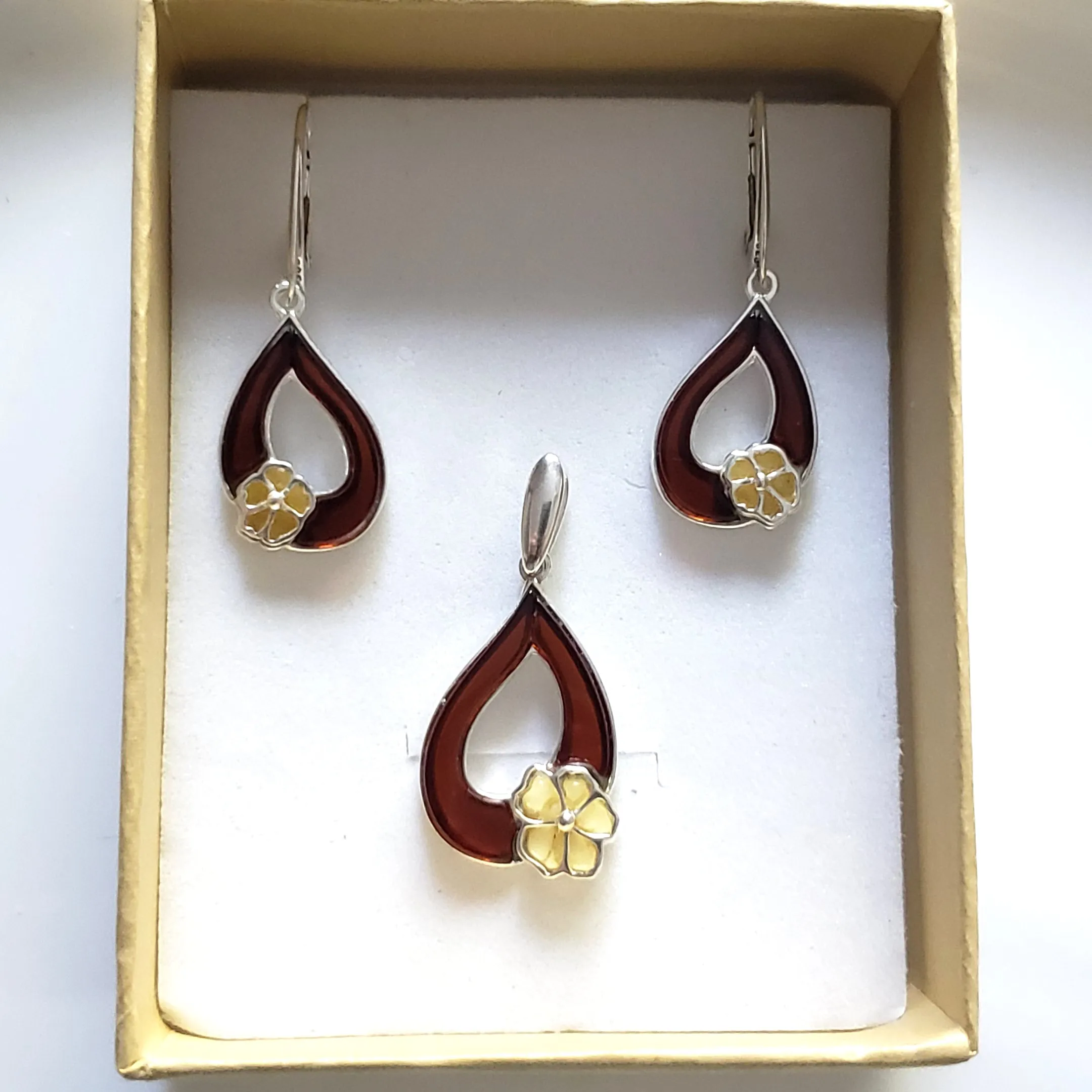 Cherry Amber Oval with Small Flower Earrings Pendant Silver Set