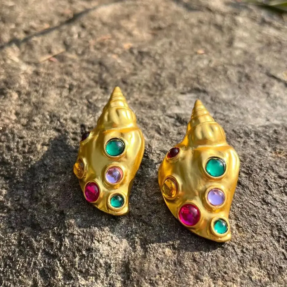 CONCH STUD EARRINGS