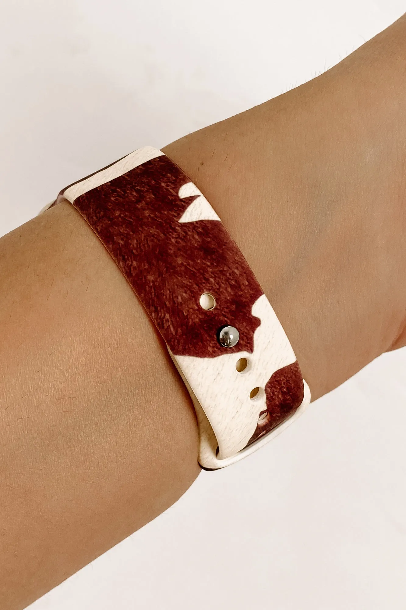 Cow Print Silicone Apple Watch Band (Dark Brown Cow)