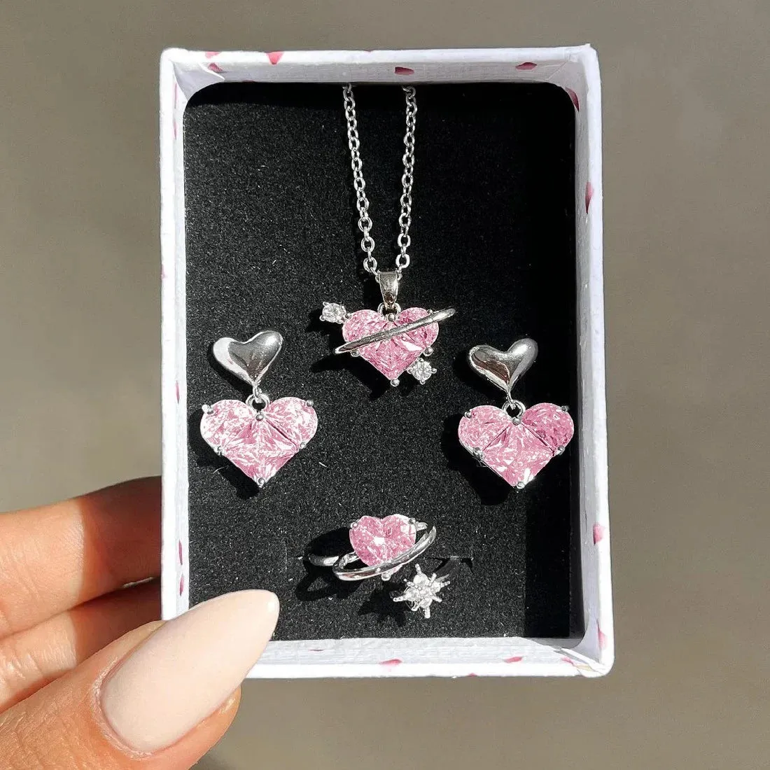 Crystal Angel Wings Heart Pendant Necklaces Set Ladies Girl Simple Y2K Pink White Zircon Love Elegant Necklace Women Jewelry Set