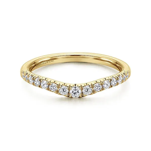 Curved French Pavé Diamond Wedding Band