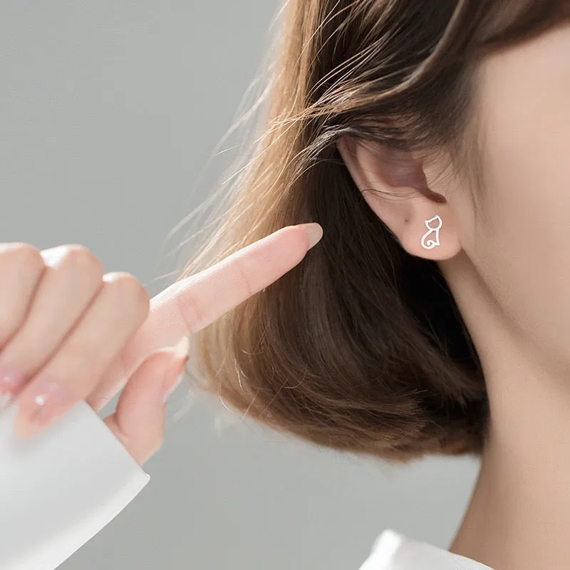 Cute Sitting Kitty Stud Earrings - SS057
