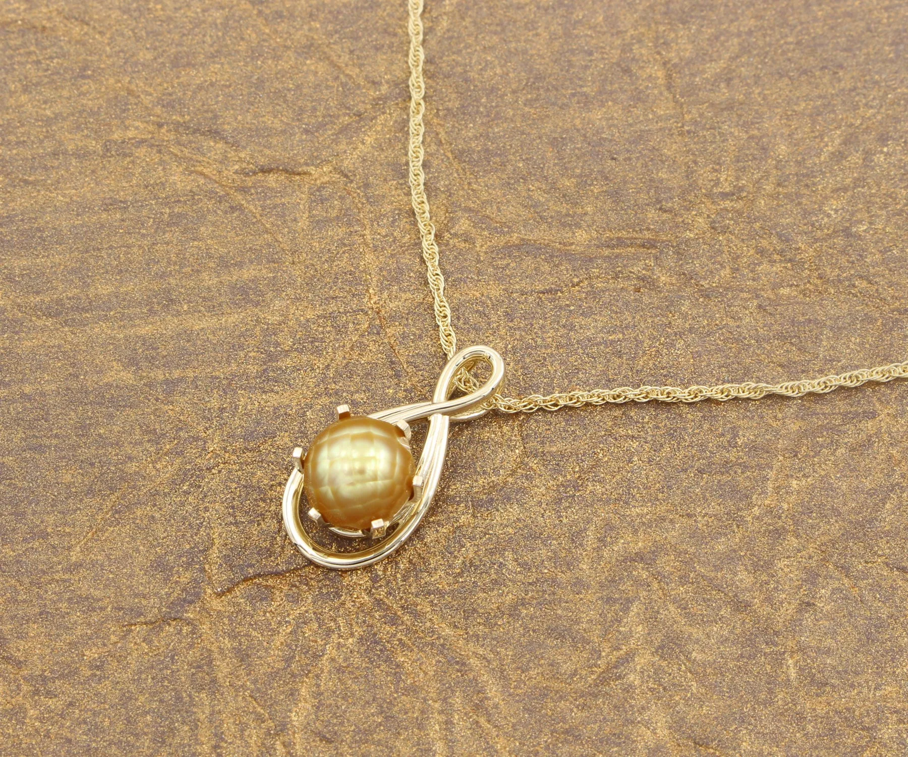 Diamond Cut Golden Pearl Teardrop Necklace