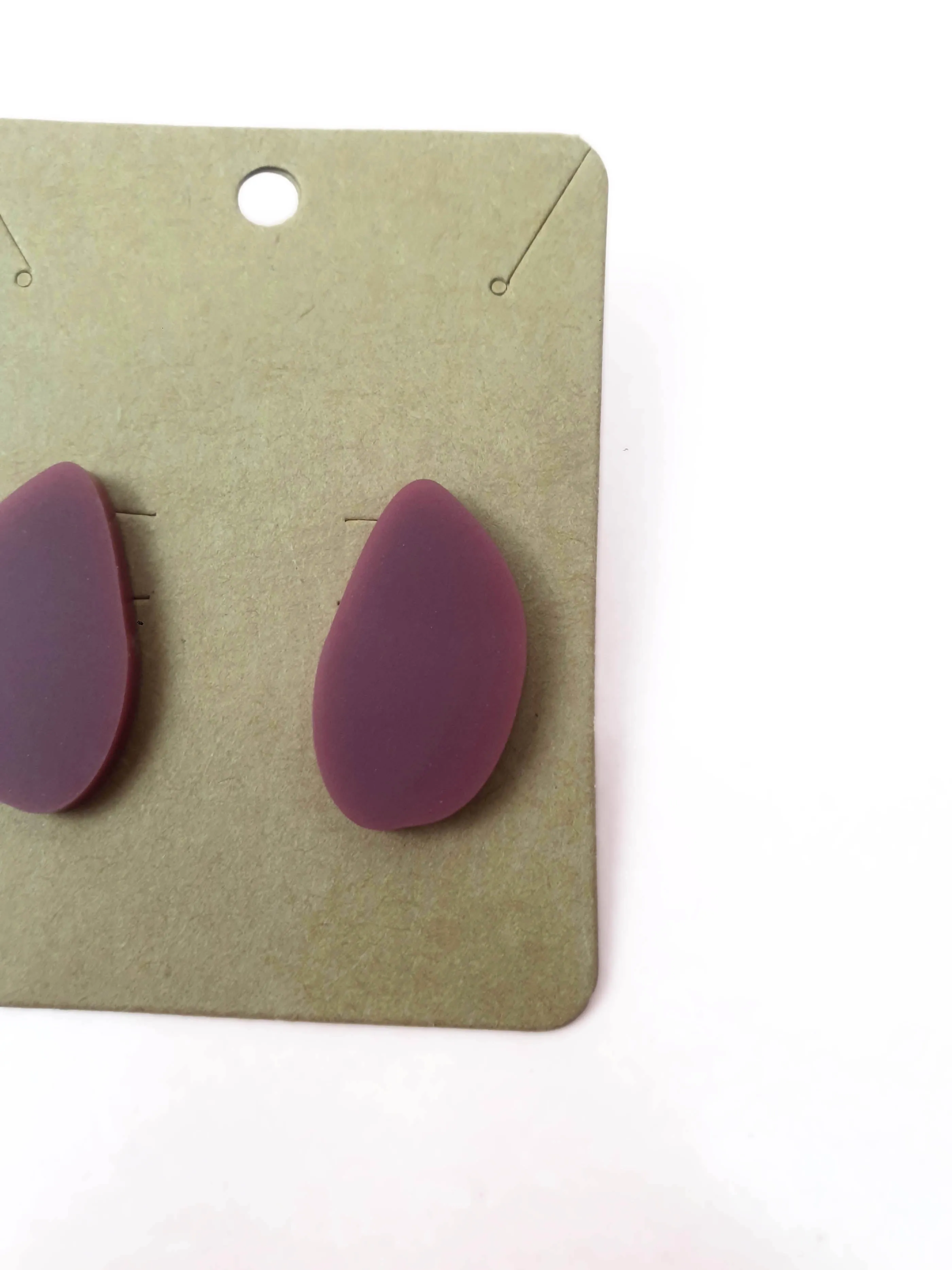 Elk red stud earrings