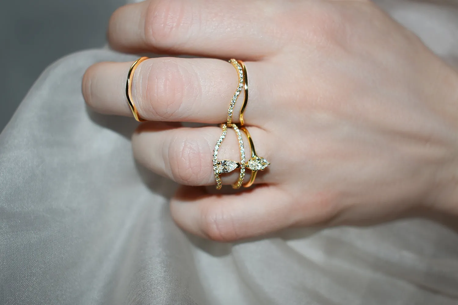 Emerald Ocean Drop Nalu Band Ring