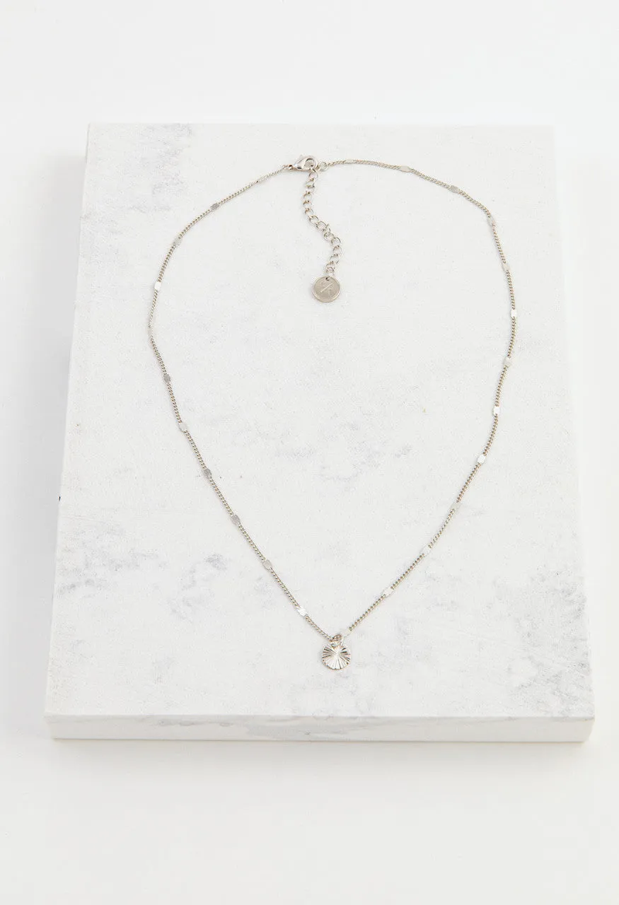 Everly Circle Necklace