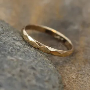 Faceted 14kt Yellow Gold 2.5mm Band