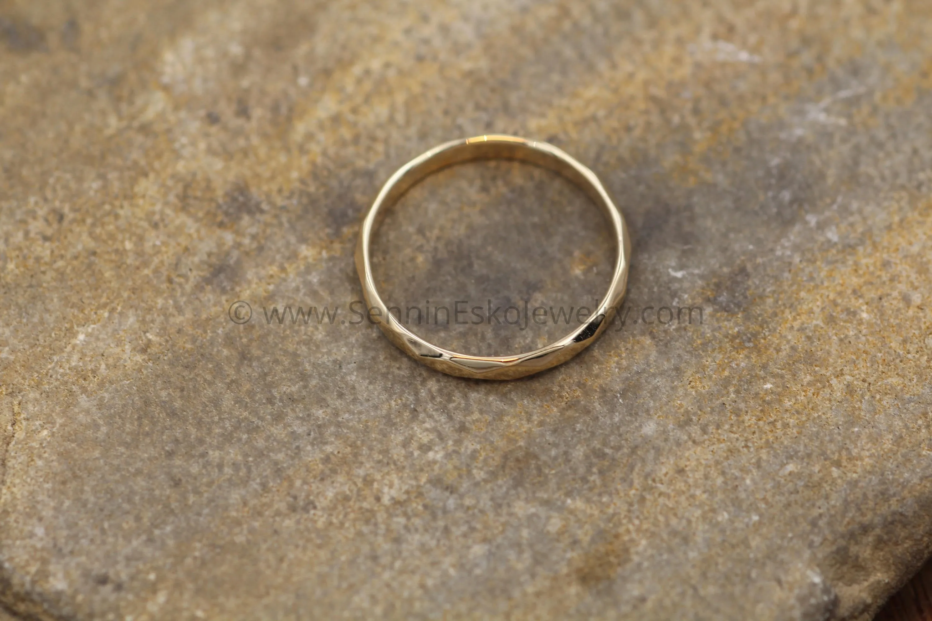 Faceted 14kt Yellow Gold 2.5mm Band