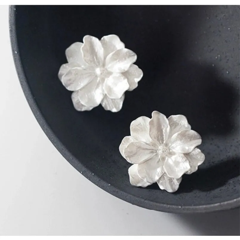 Giant Milk White Flower Earrings-SS049