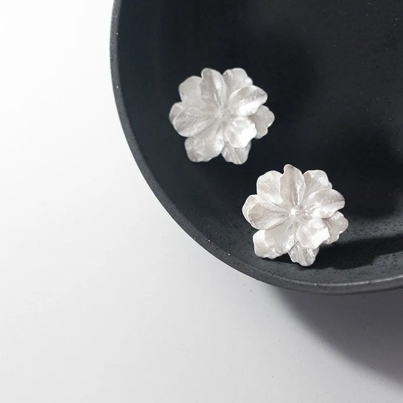 Giant Milk White Flower Earrings-SS049