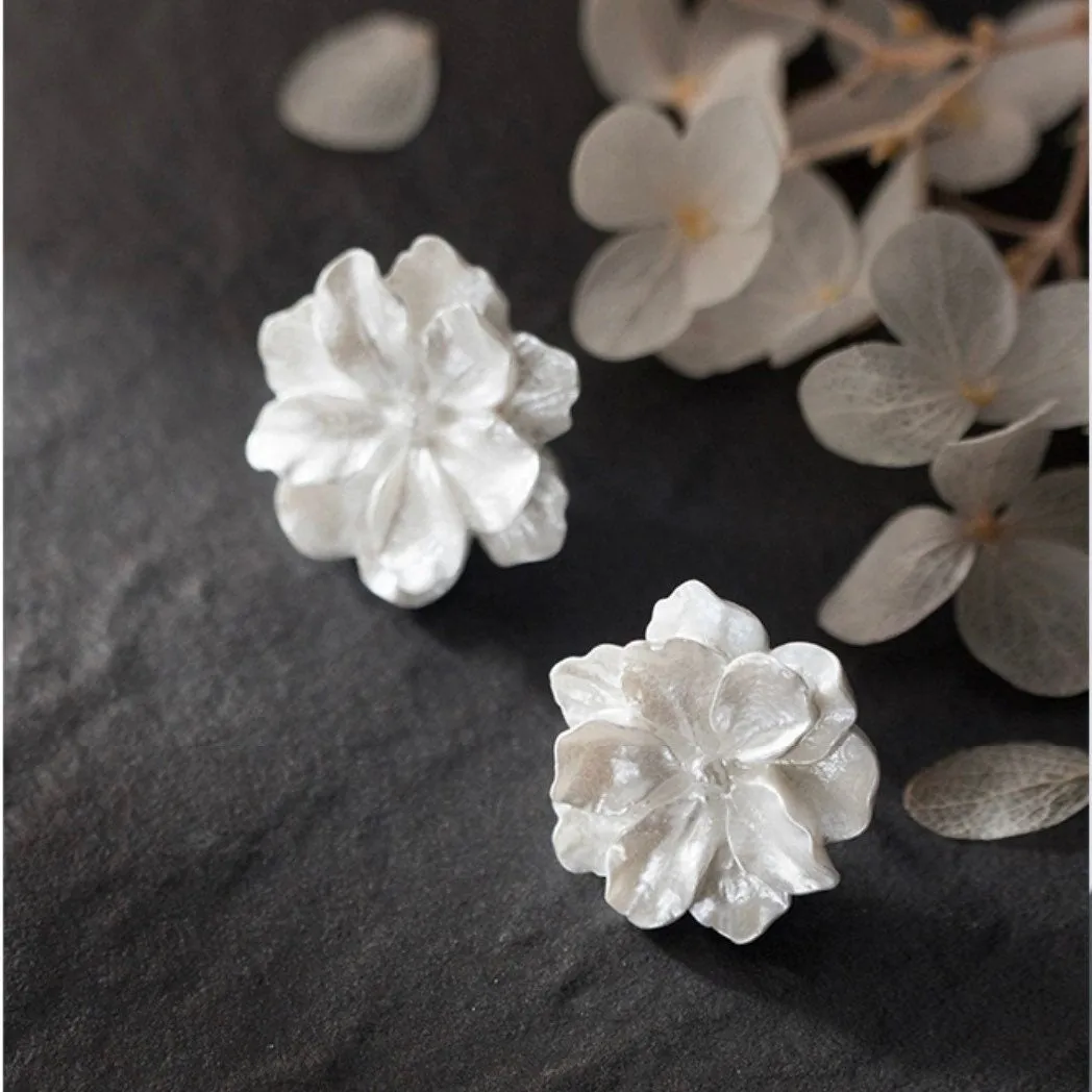 Giant Milk White Flower Earrings-SS049