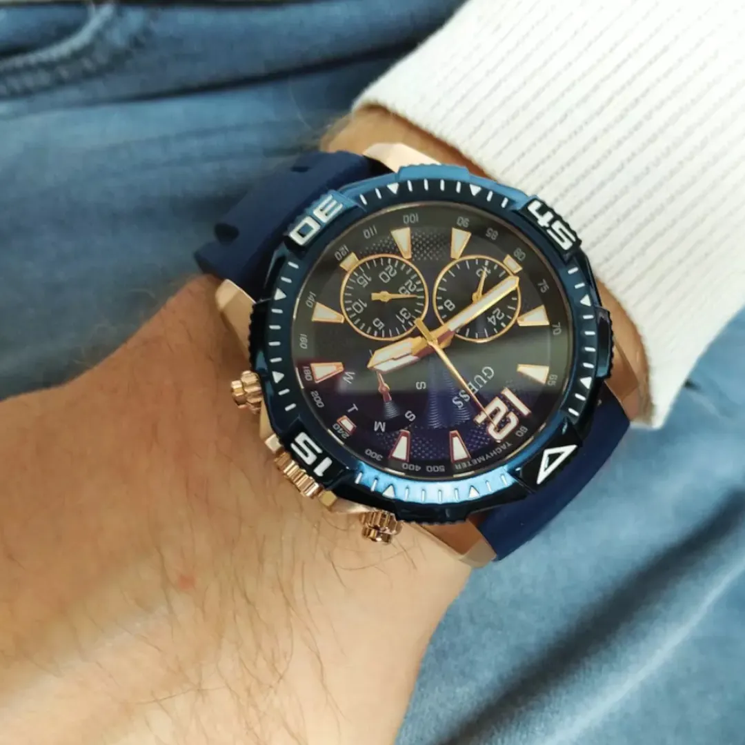 Guess - GW0211G4
