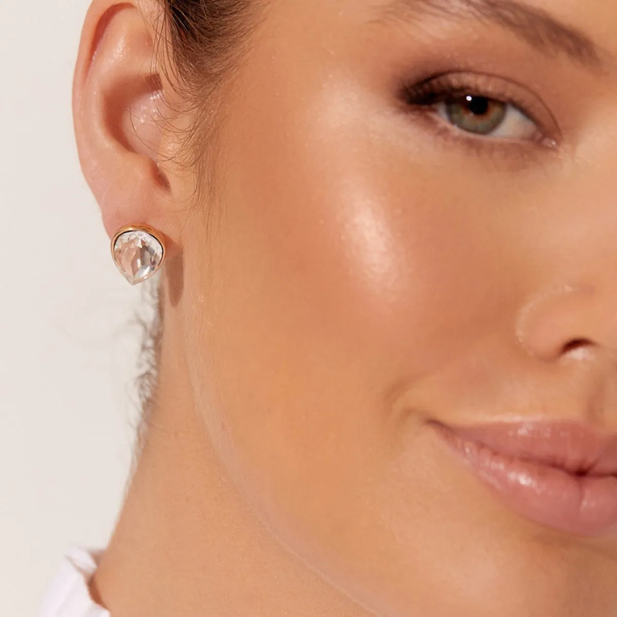 Marcia Jewel Teardrop Stud Earrings (Crystal/Gold)