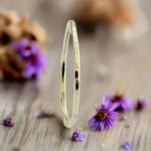 Minimalist Hammered Band - Smile.