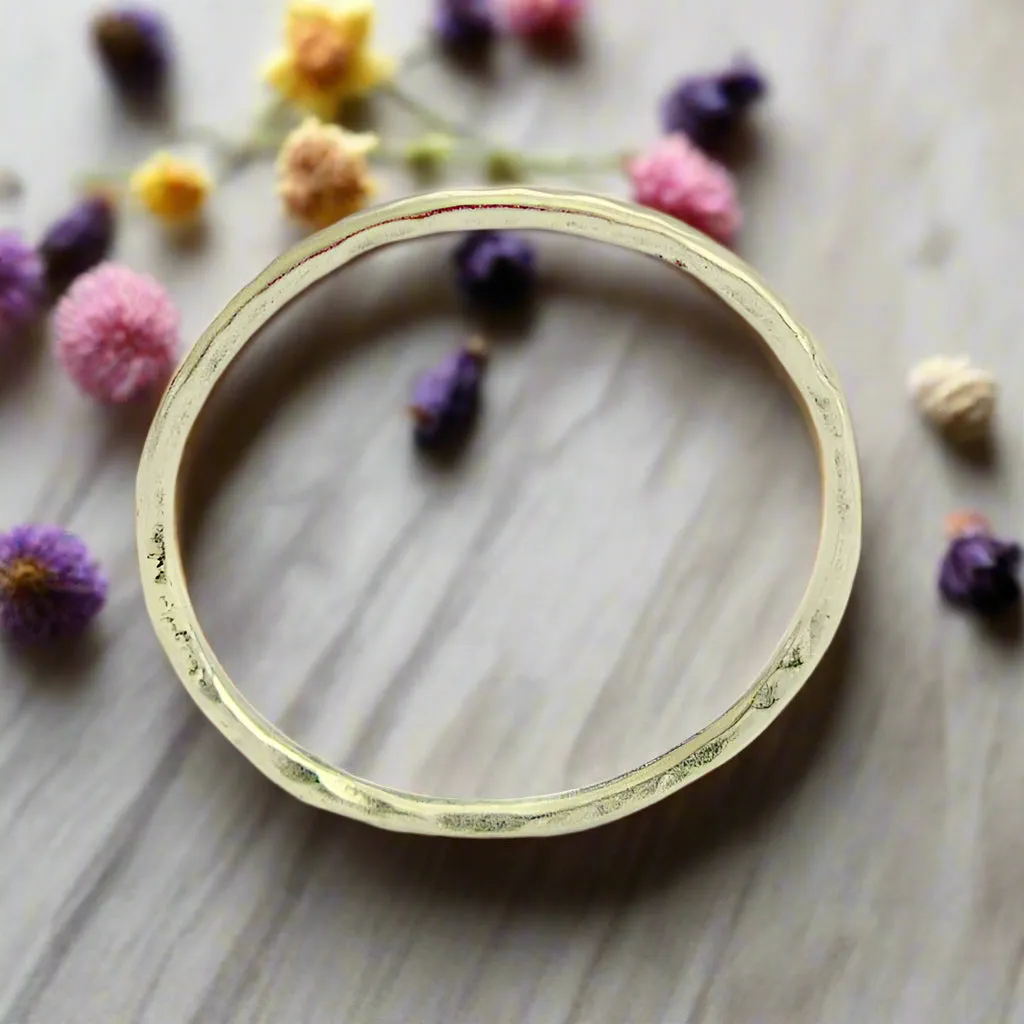Minimalist Hammered Band - Smile.
