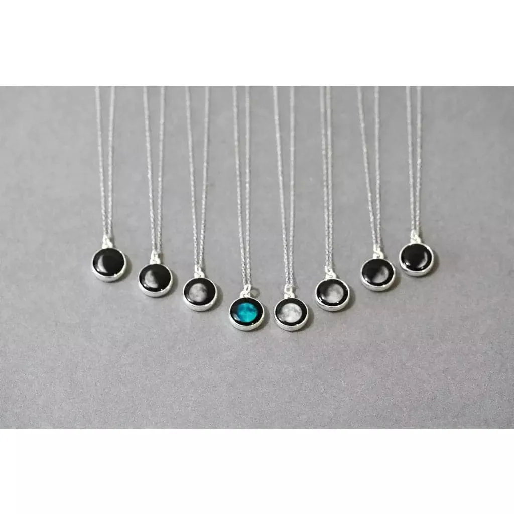 Moonglow Charmed Simplicity Necklace