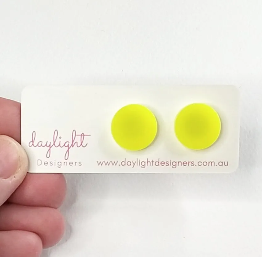 NEON MEDIUM STUDS  // 3 COLOURS AVAILABLE