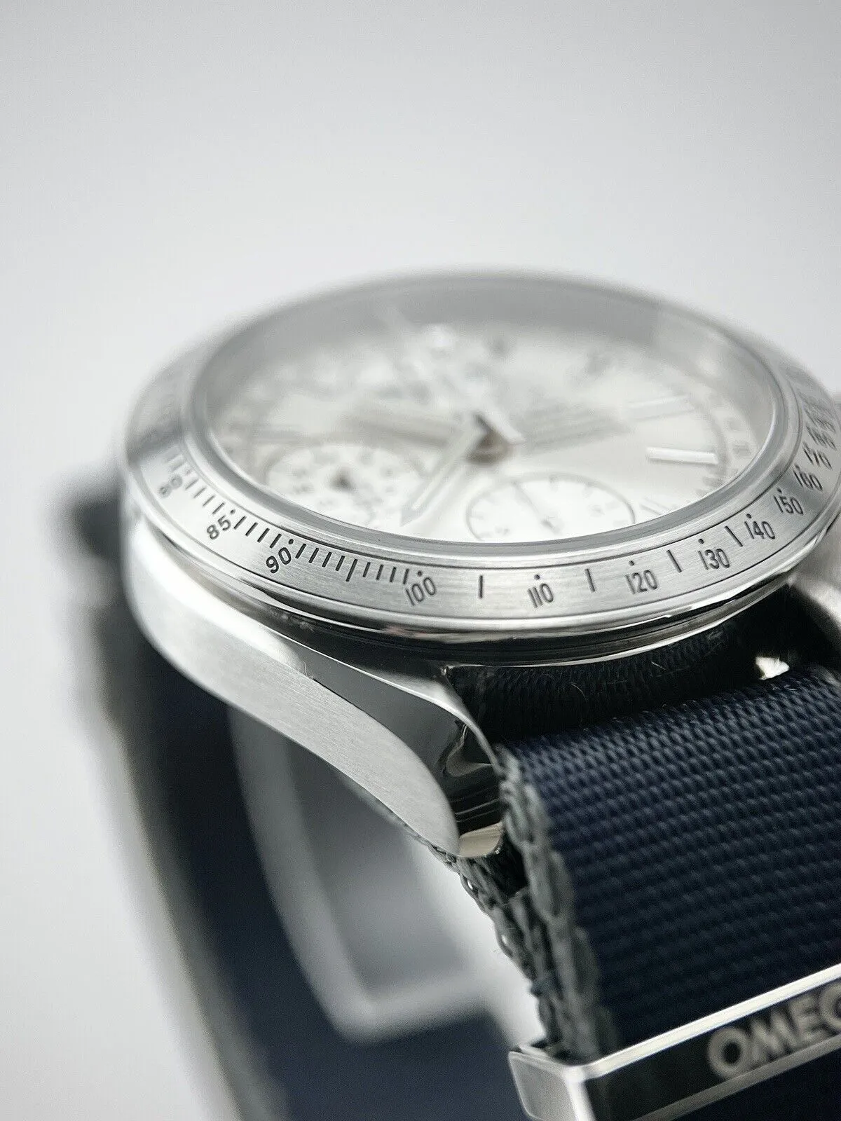 Omega Speedmaster Day Date Ref-3221.30.00 40mm Steel Watch Box And Papers 2010