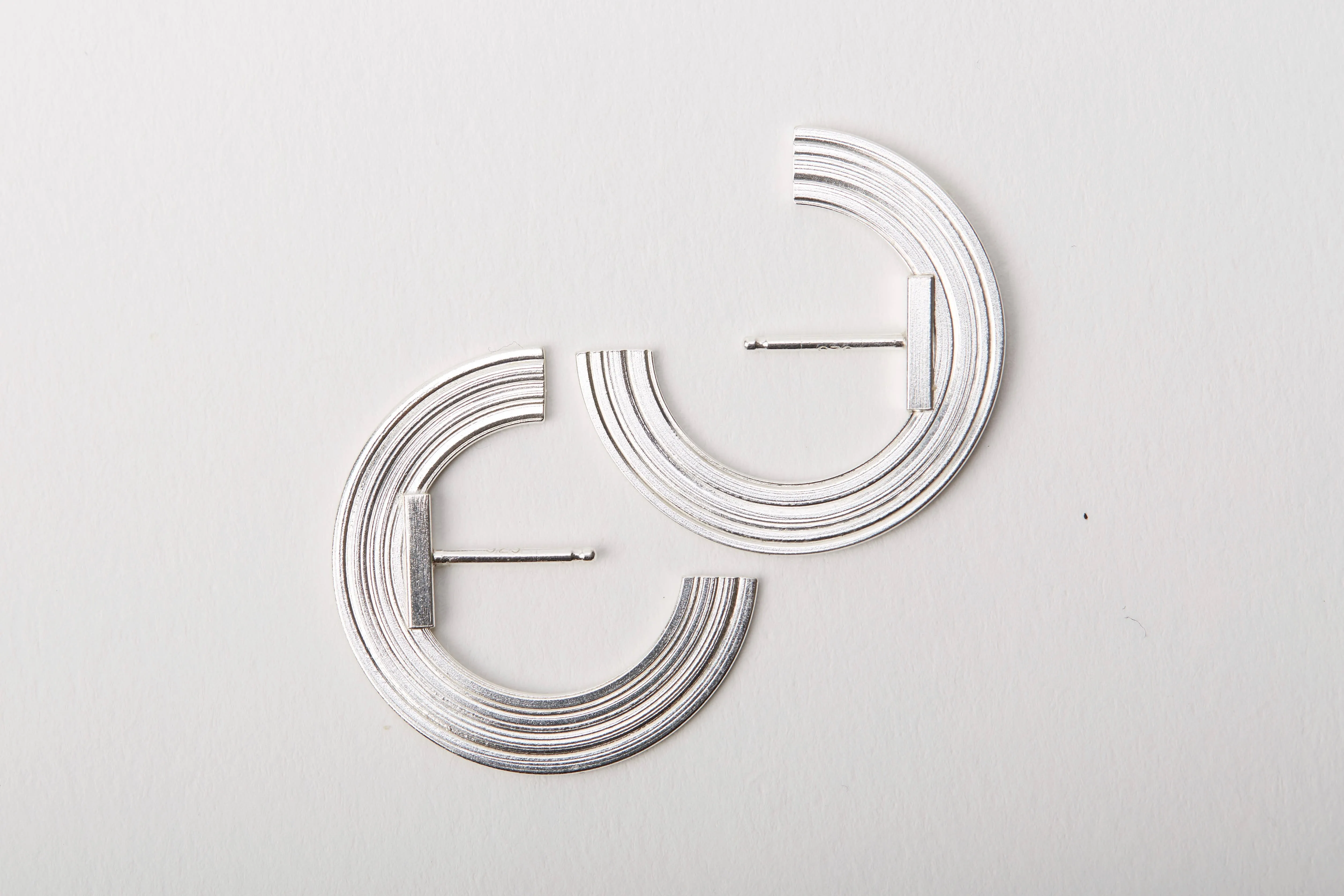 Orbit - lobe earrings (small radius)