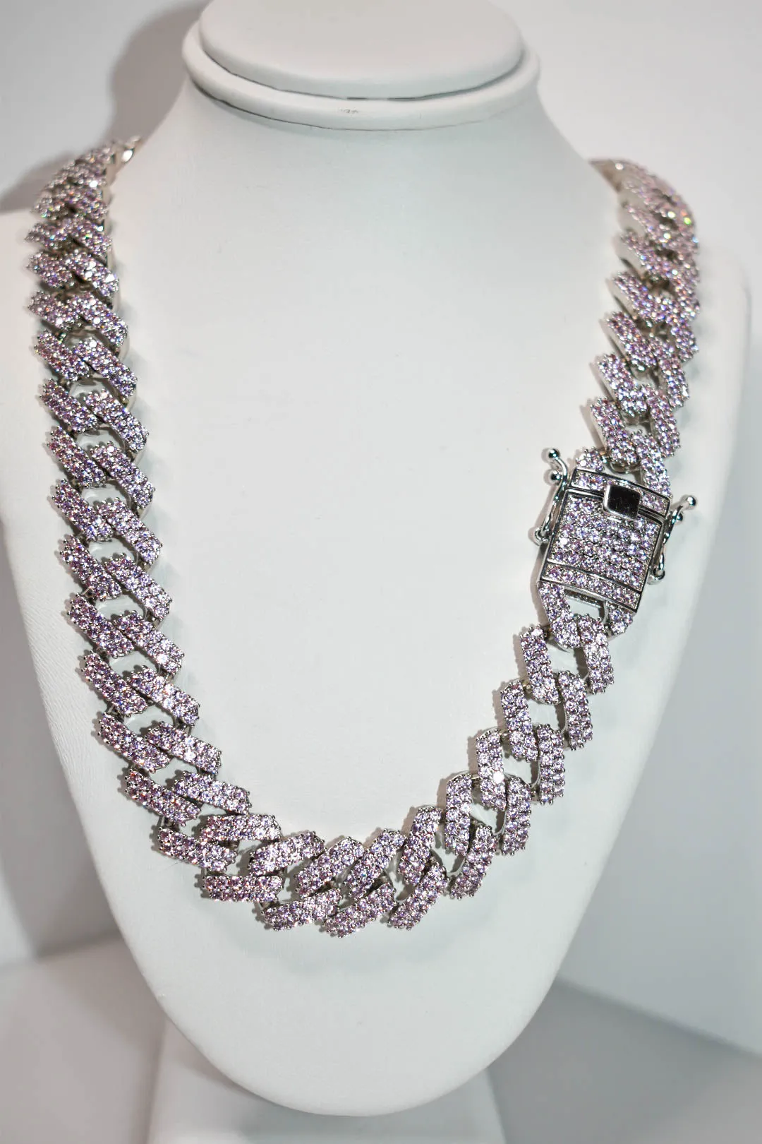 Pavé Cuban Link Chain - 14MM
