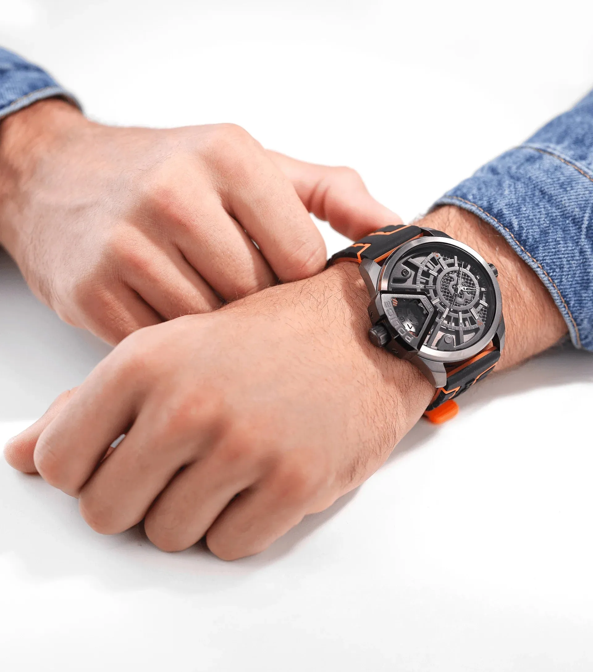 Police Underlined Gents Grey Dial Black Silicone Strap Watch