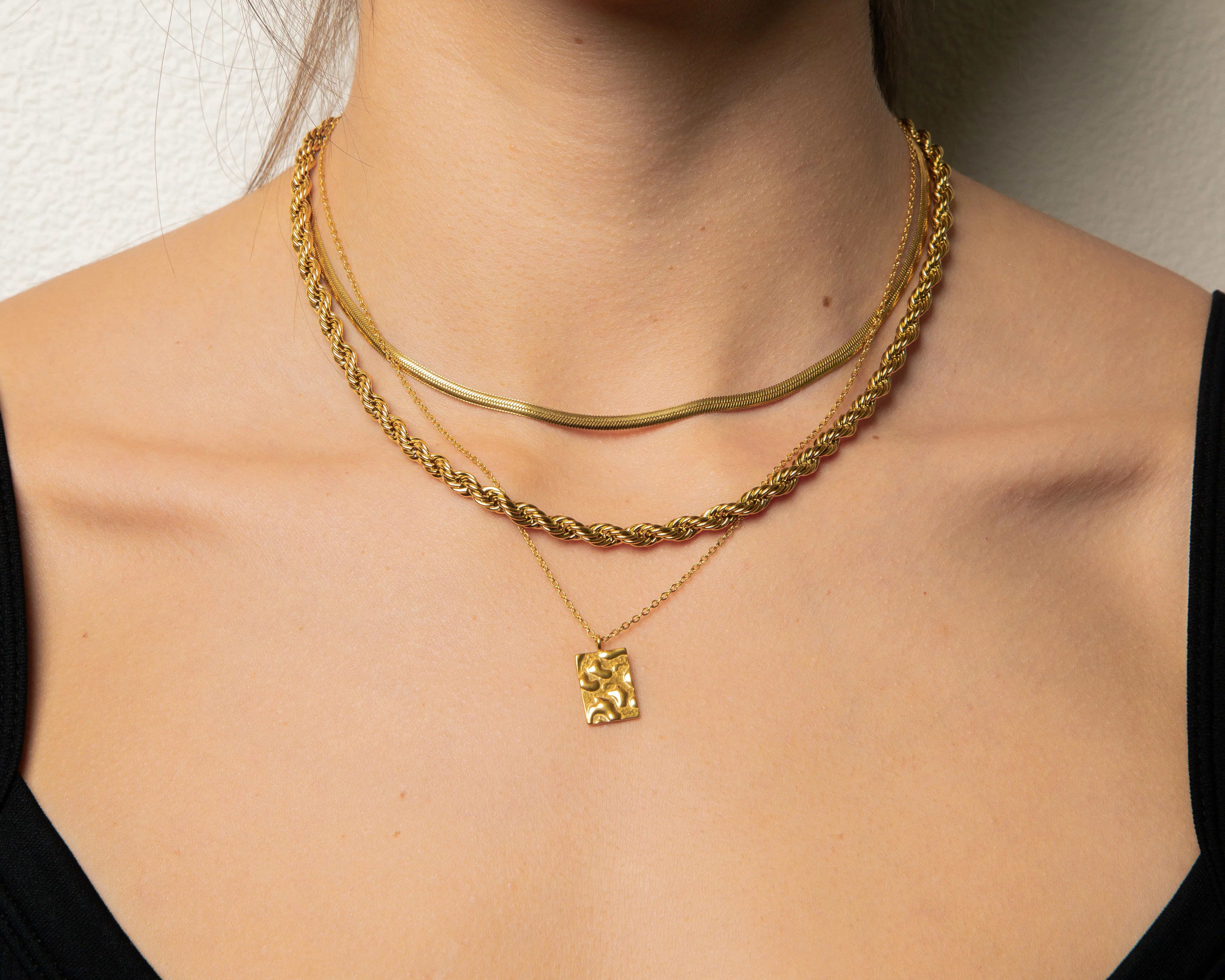 SENSE NECKLACE