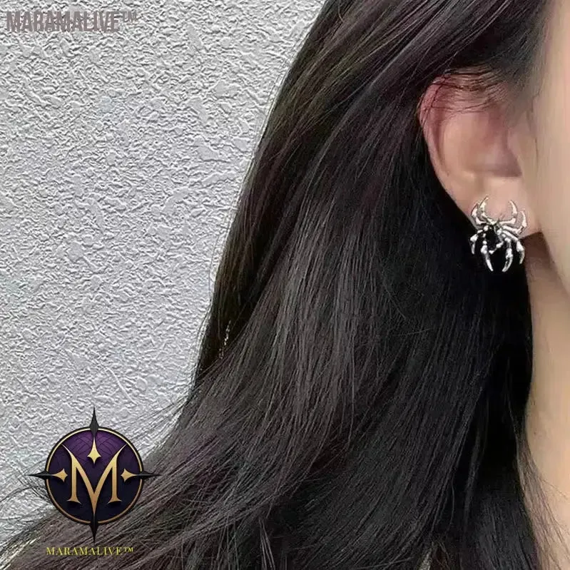 Silver Color Spider Stud Earrings for Women Unique Design Punk Personality Female Small Earrings Black Enamel Fashion Jewelry