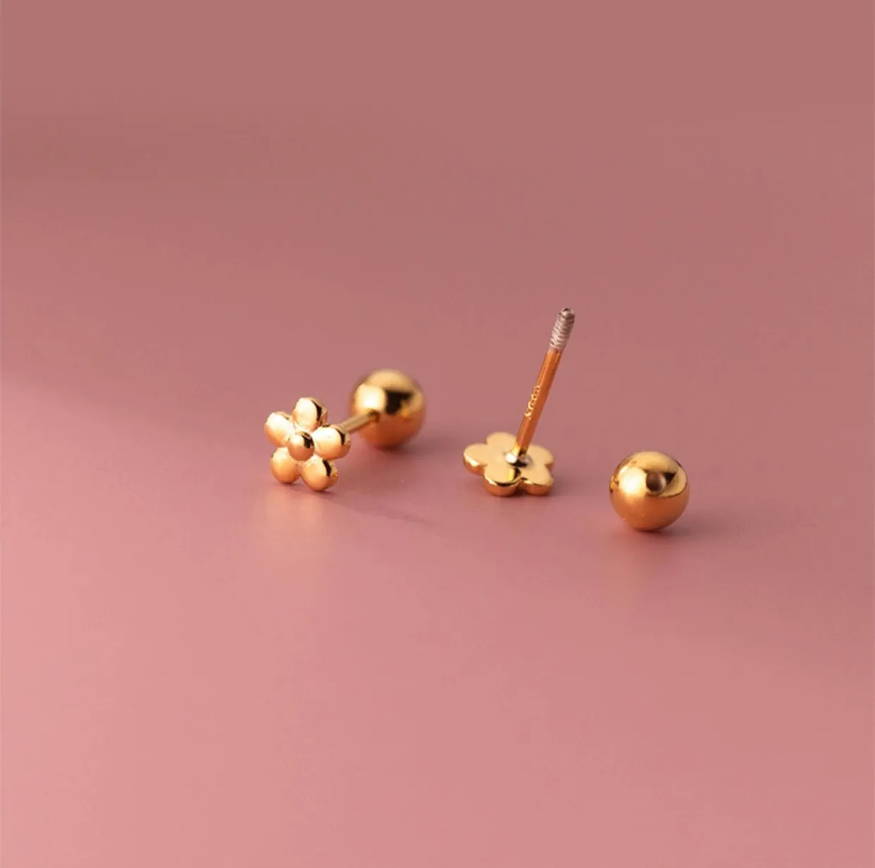 Small flower Screw back Studs Earrings - ESB020