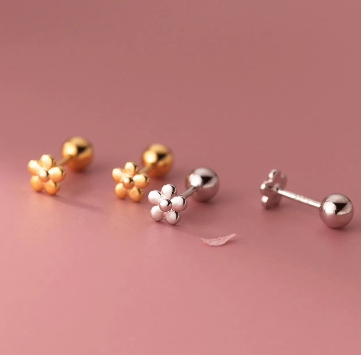 Small flower Screw back Studs Earrings - ESB020