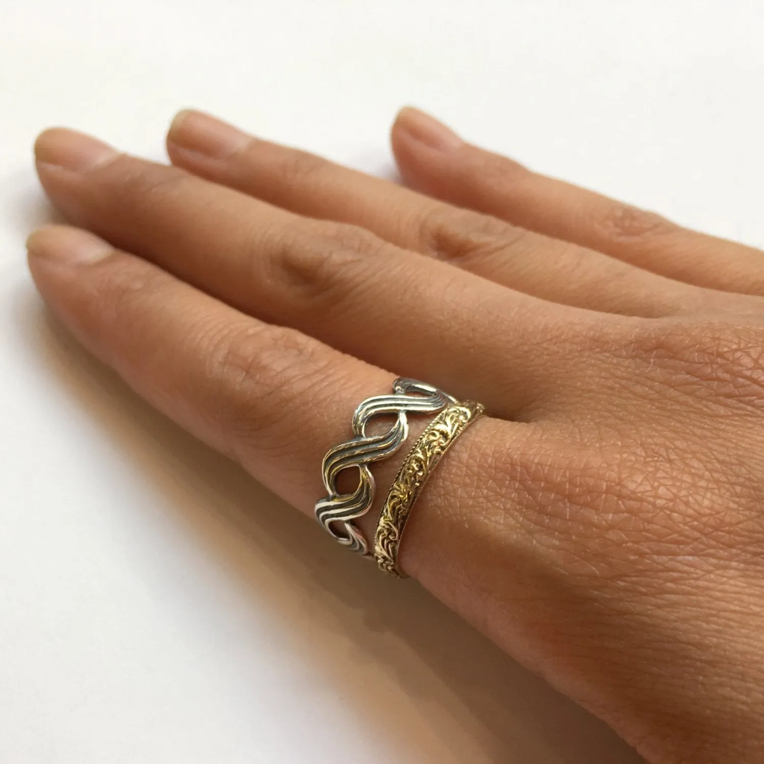 Two tone bands set, stacking bands, boho bands, braided band, Silver and brass bands, simple bands, set of 2 bands - Dream world R2382