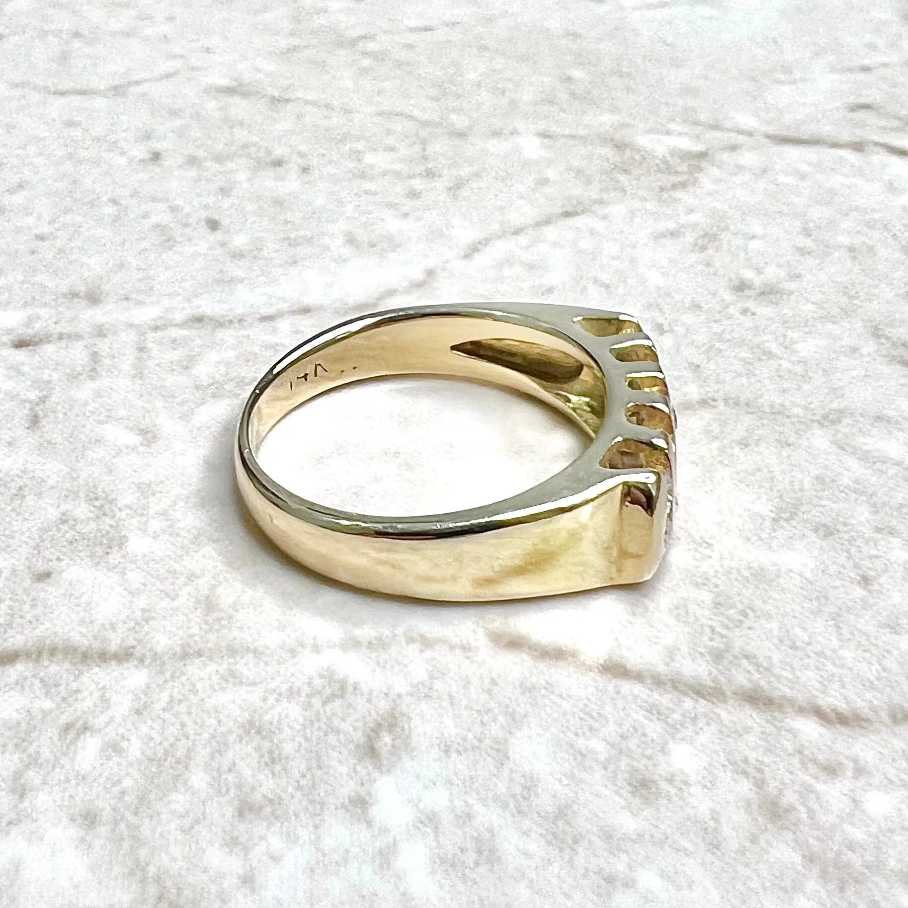 Vintage 14 Karat Yellow Gold Double Row 0.20 Carat Diamond Band Ring