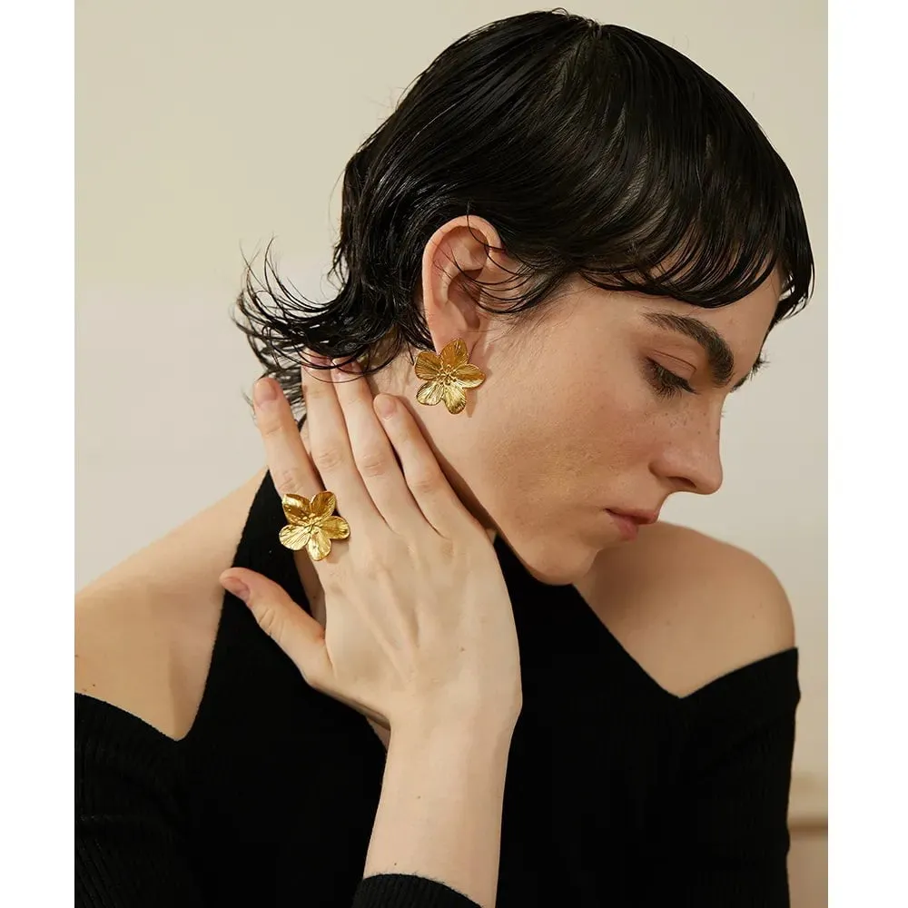 Vintage Flower Metal Stud Earrings For Women