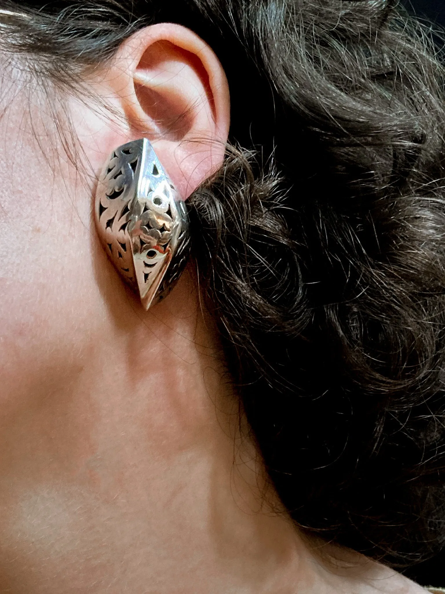 Vintage Indonesian Sterling Silver Openwork Geometric Dimensional Clip On Earrings